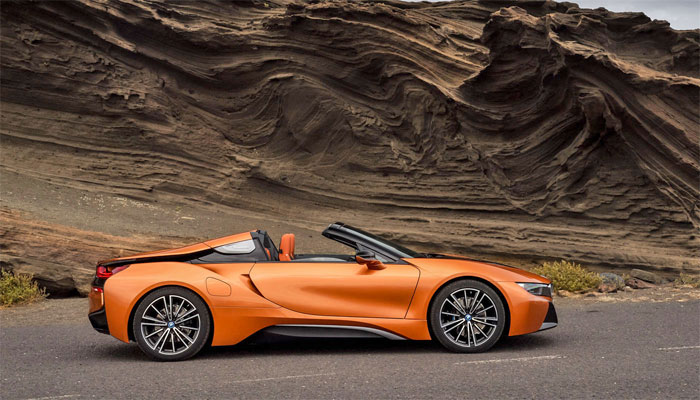 BMW 2019 i8 Roadster and Coupe