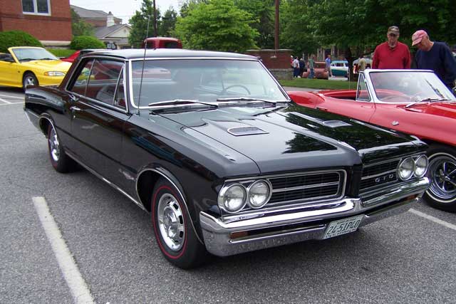 1964 Pontiac GTO Tri-Power