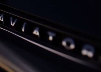 Lincoln Aviator Lives New York Auto Show