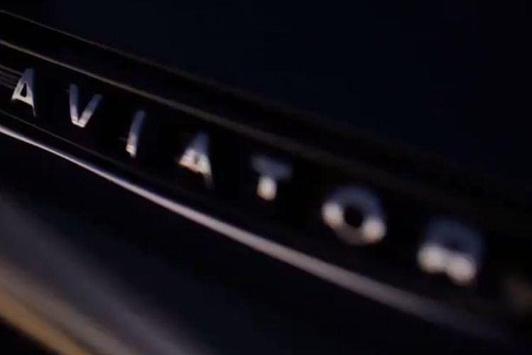 Lincoln Aviator Lives New York Auto Show