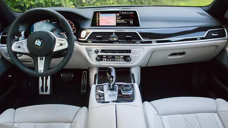 2020 BMW 745e xDrive iPerformance Interior