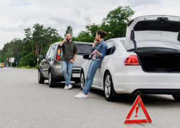 8 Tips on How to Avoid a Car Accident