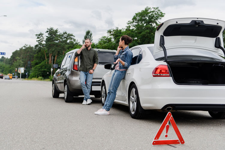 8 Tips on How to Avoid a Car Accident