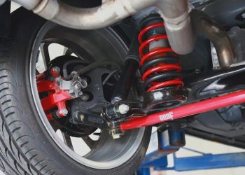 Signs of Car Worn Shocks and Struts